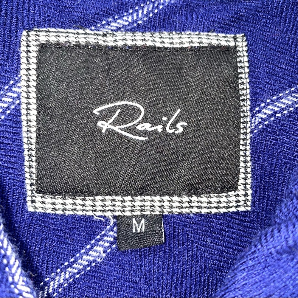 Rails Short Sleeve Button Down Top Size Medium - image 8